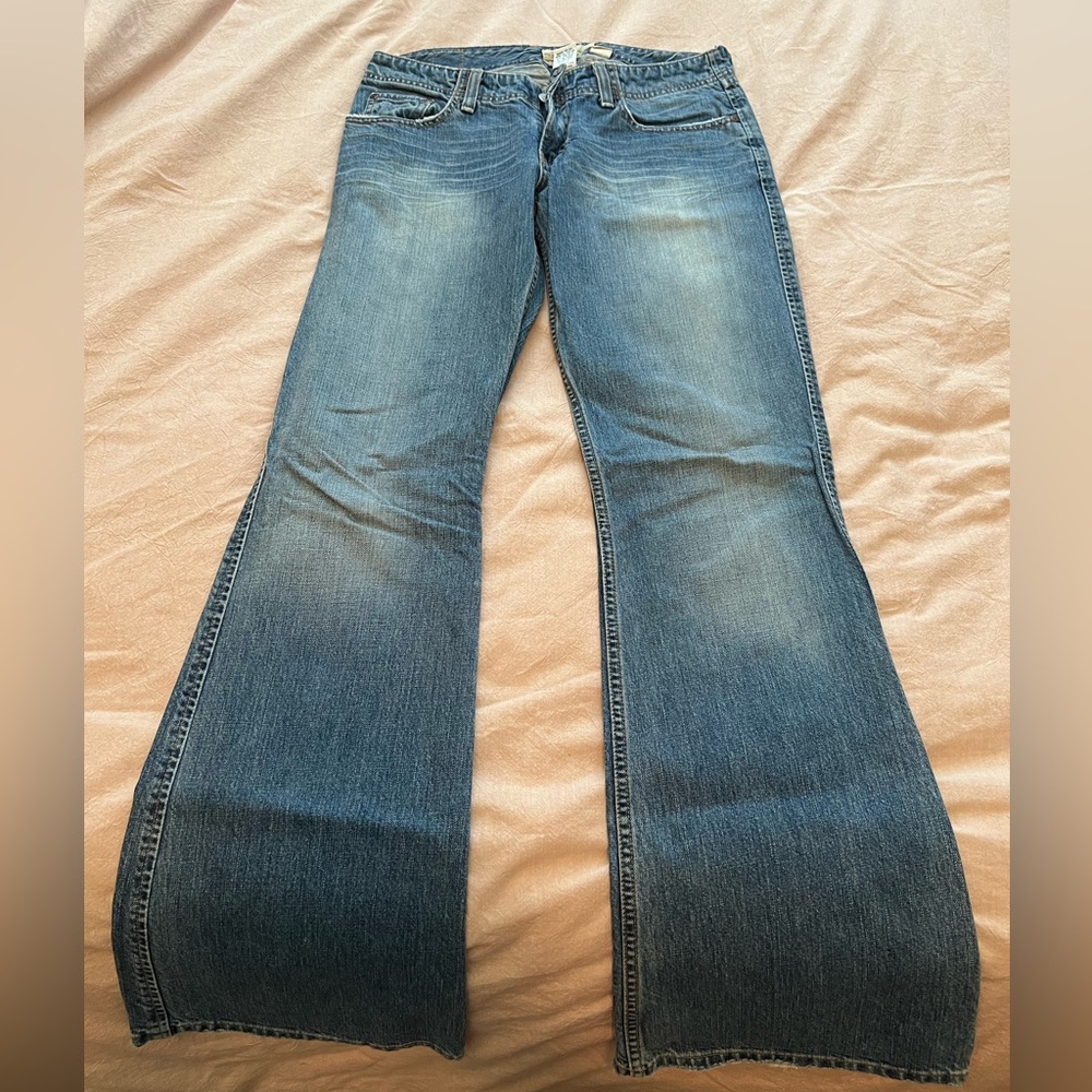 BKE jeans vintage Y2K low rise boot cut jeans. Size 28